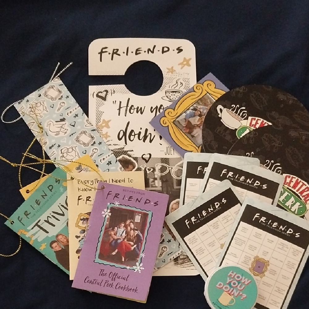 FRIENDS Themed Party Invitation Set - Black, White, Gold
